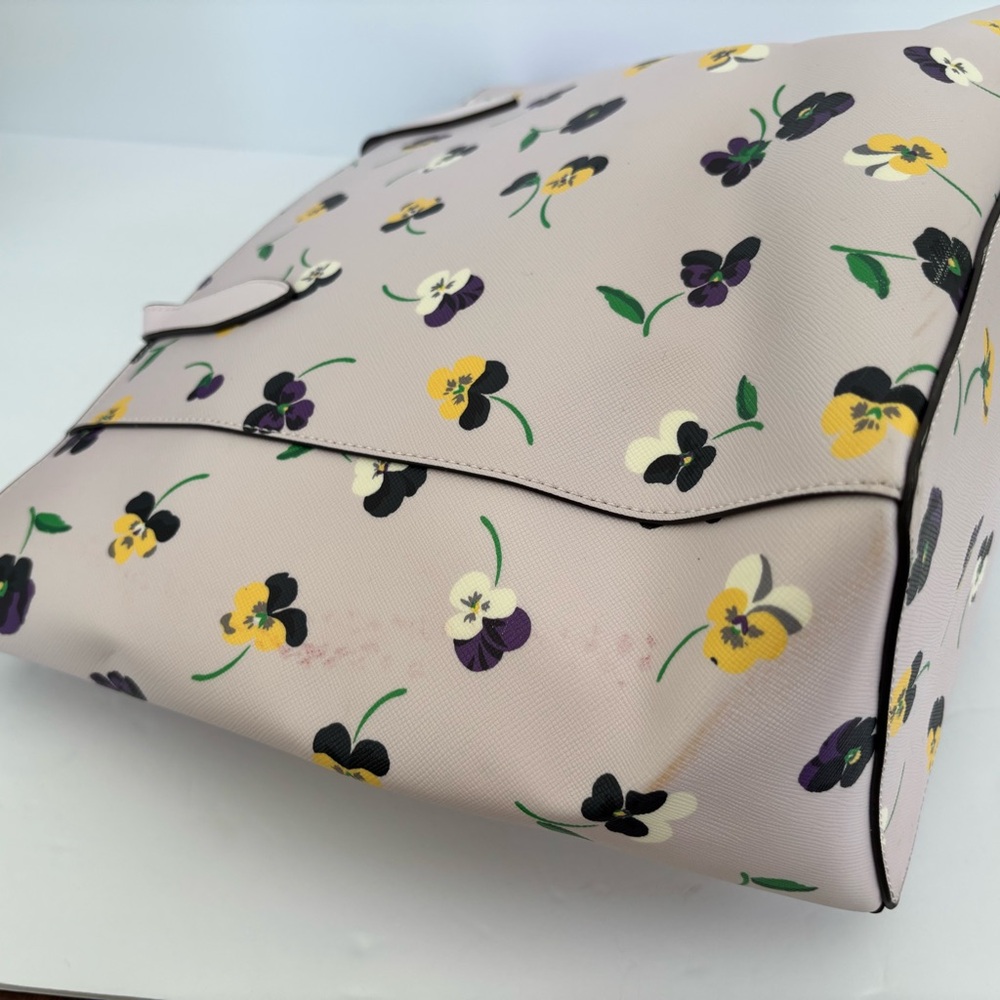 Kate Spade Dana Tote in Pansy Floral Print - Picture 6 of 7
